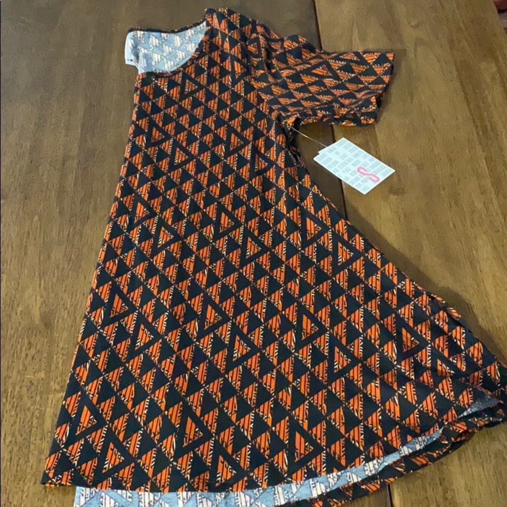 Small Lularoe Perfect T